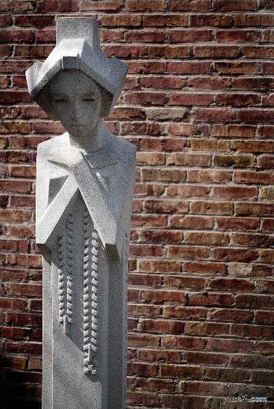 Statue